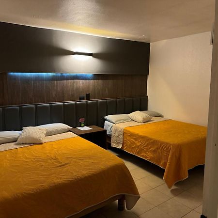 Hotel Santa Cruz Chihuahua Bagian luar foto